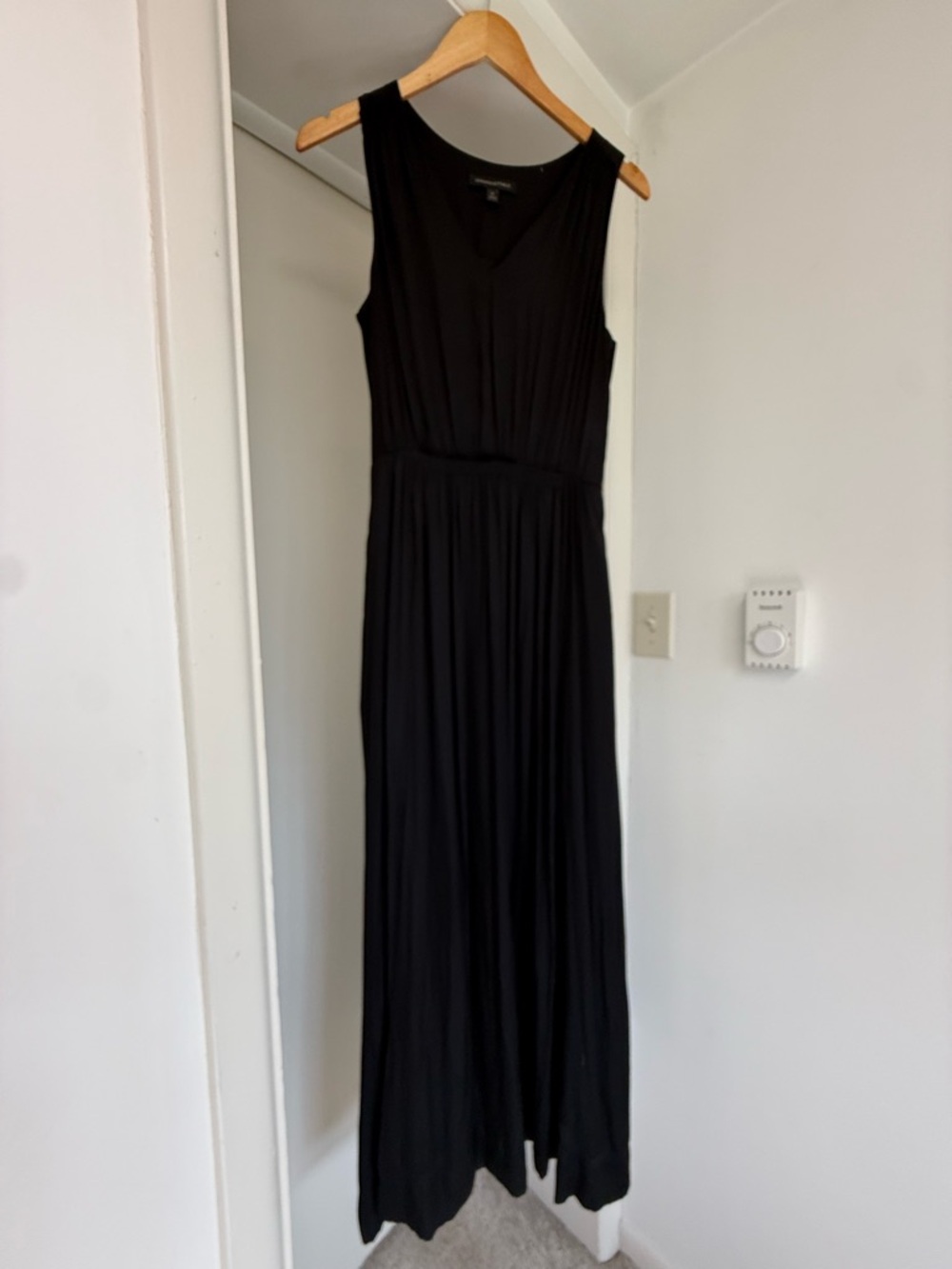 Banana republic Sleeveless Black Maxi Dress 6